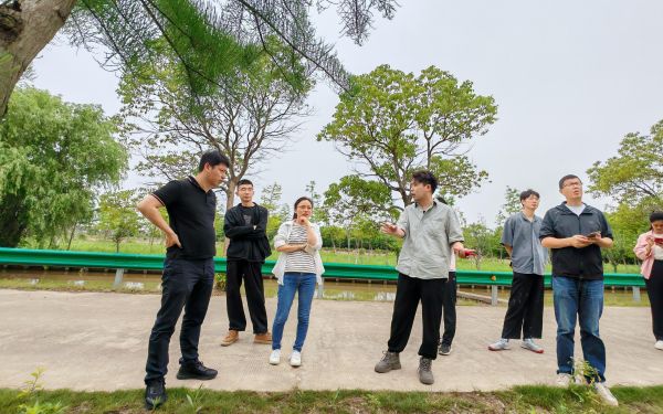 現(xiàn)場踏勘 科學選址 全面推進森林可持續(xù)經營試點工作1.jpg